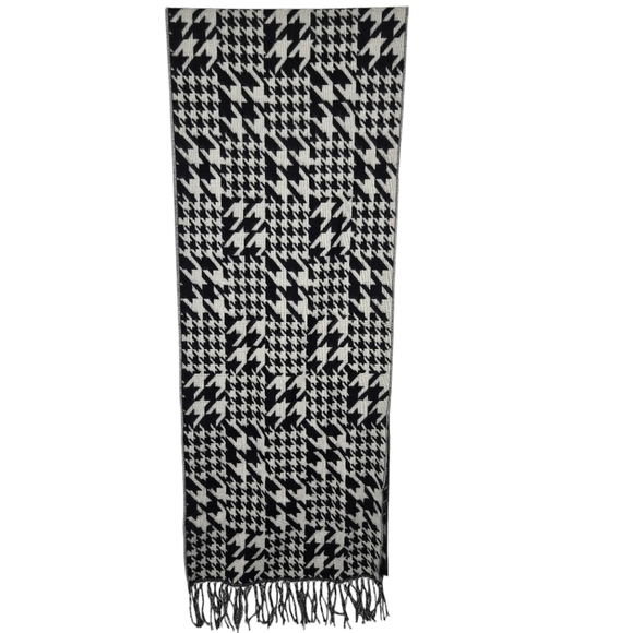 SOFTER THAN CASHMERE Women's Houndstooth Scarf Black & White - Picture 1 of 3